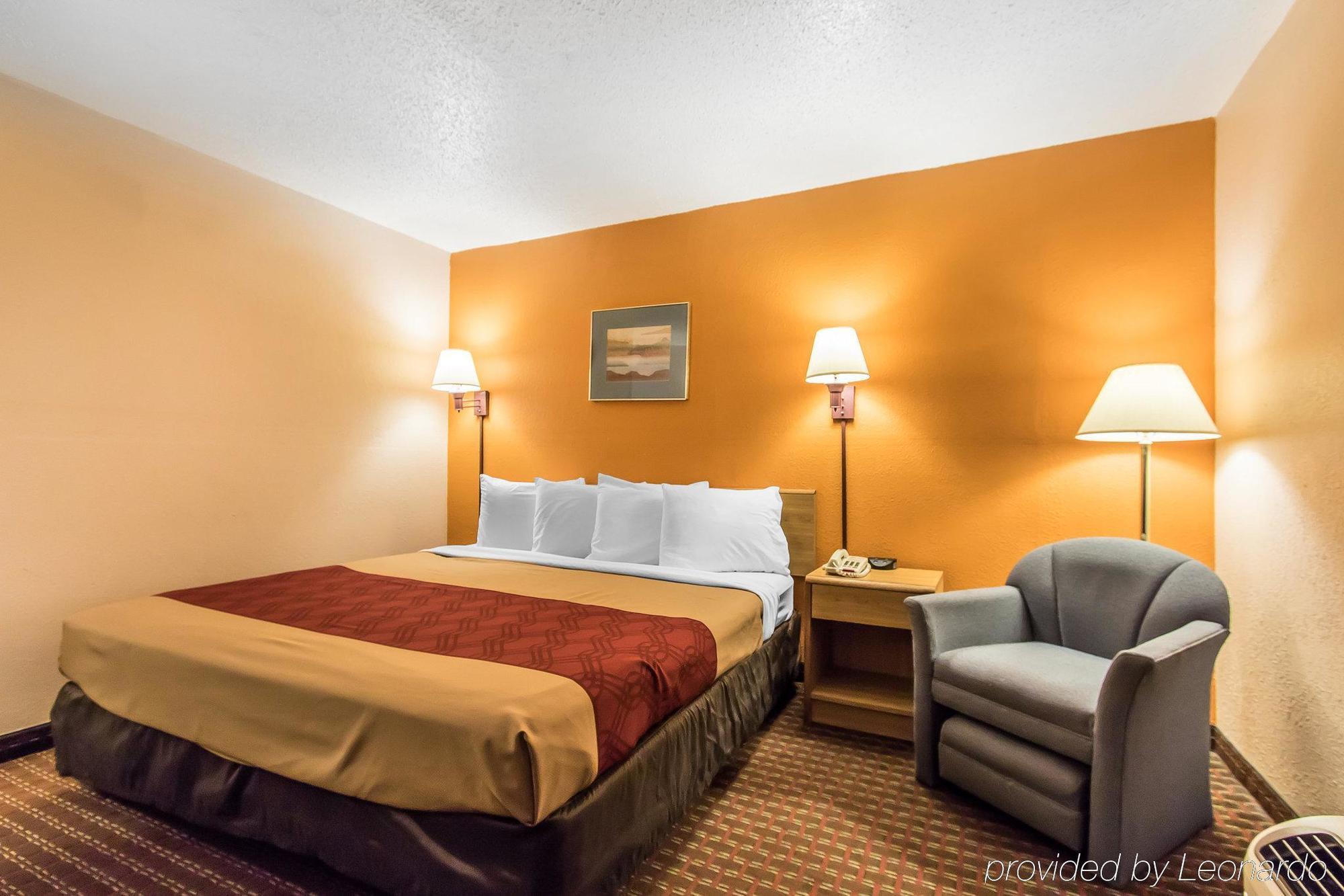 Econo Lodge סקוטסבורו מראה חיצוני תמונה