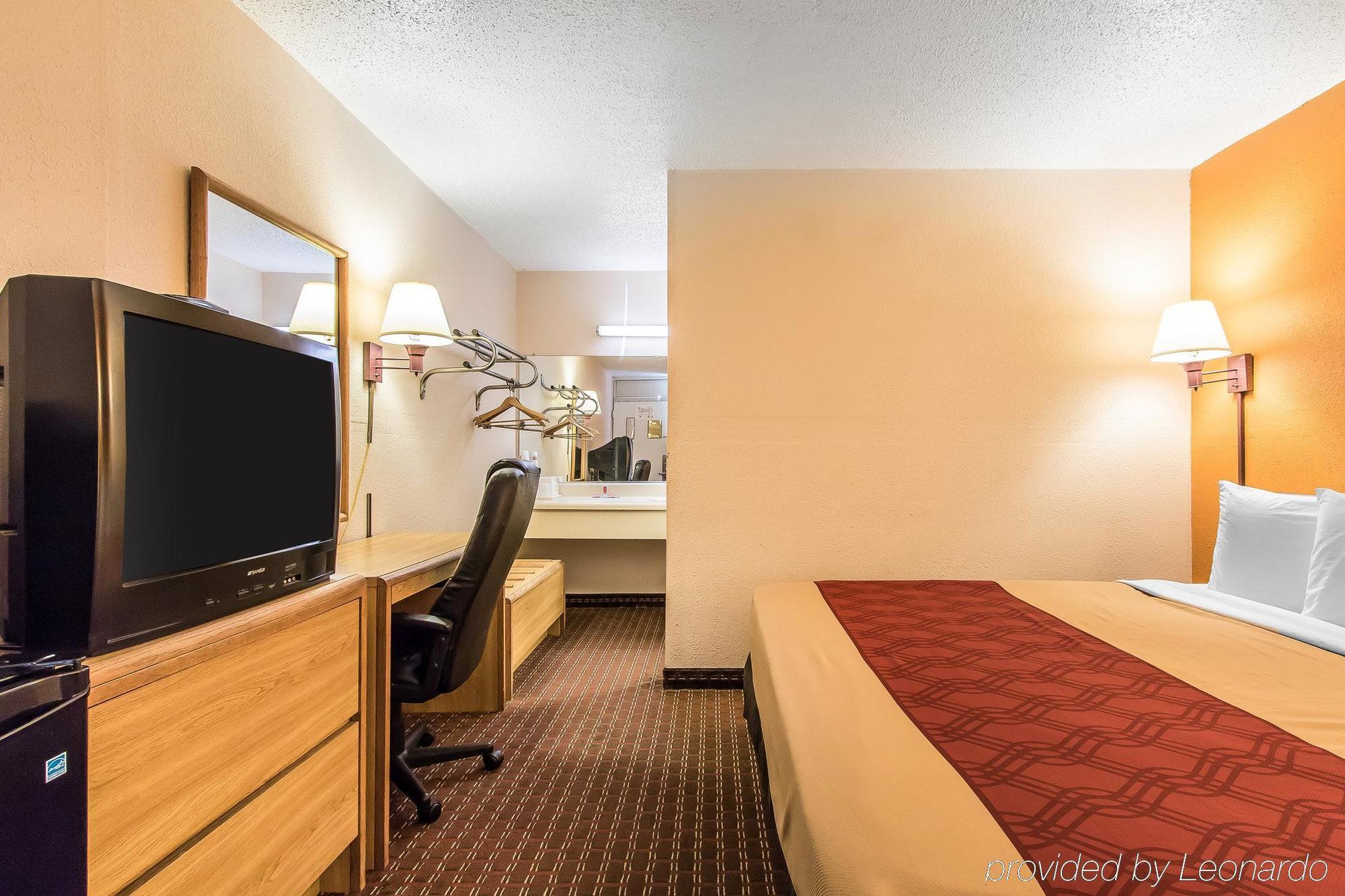 Econo Lodge סקוטסבורו מראה חיצוני תמונה